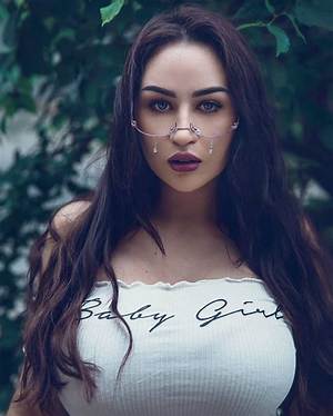 Louisa Khovanski Bio, Age, Net Worth, Career