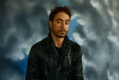 Who Is Amos Lee Dating Now